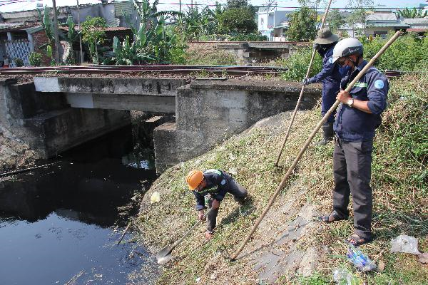 Tốn 130 tỷ đồng, hồ Bàu Trảng vẫn thối không chịu nổi: Lãnh đạo Đà Nẵng bức xúc